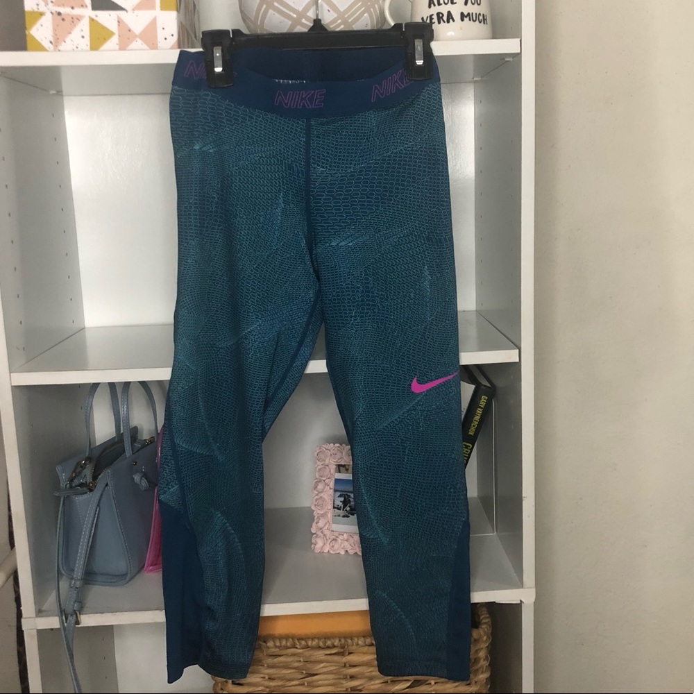 New Nike Legging Size Small
